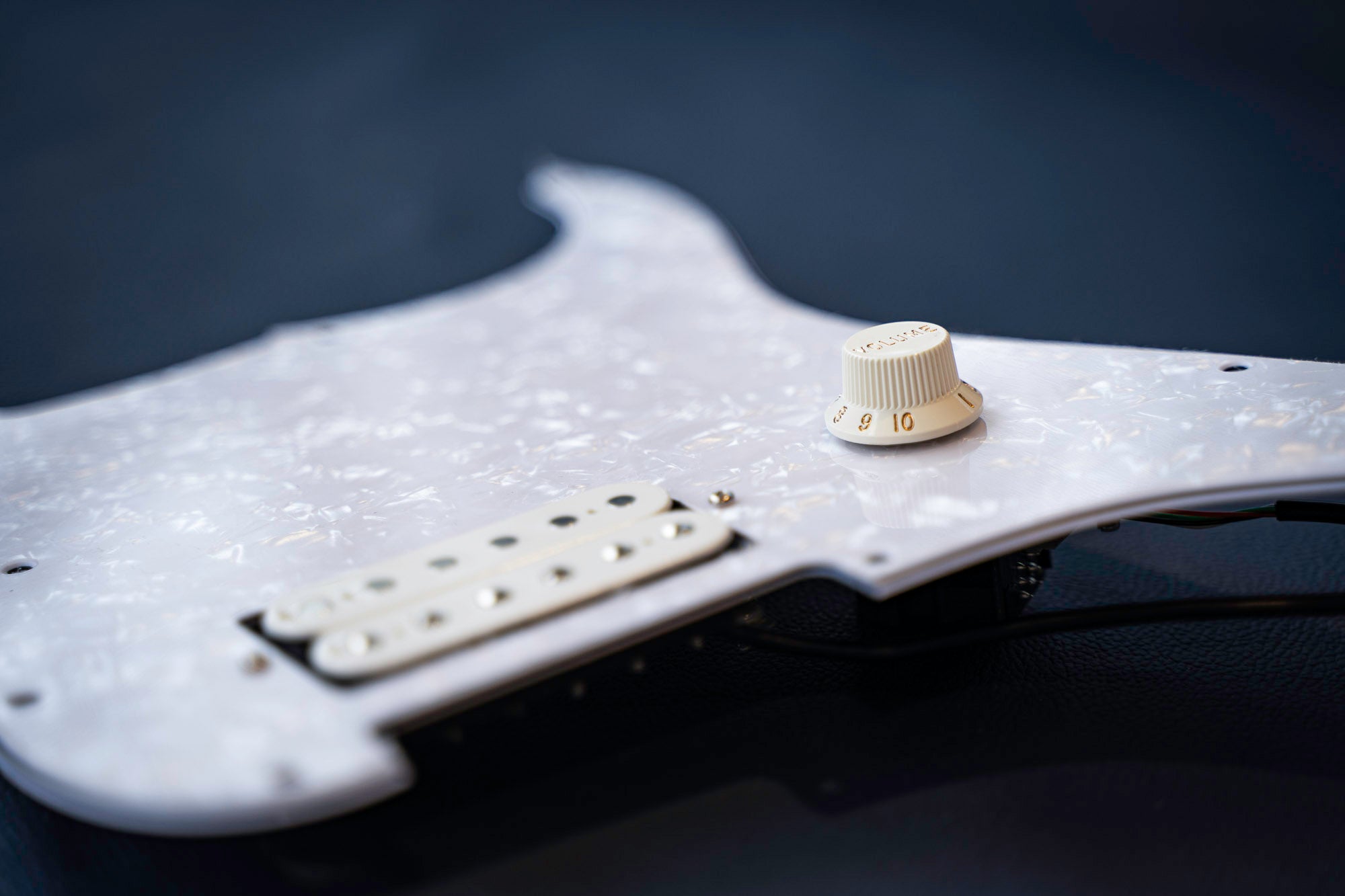Custom Works: Single Humbucker Loaded Pickguard for Strat®