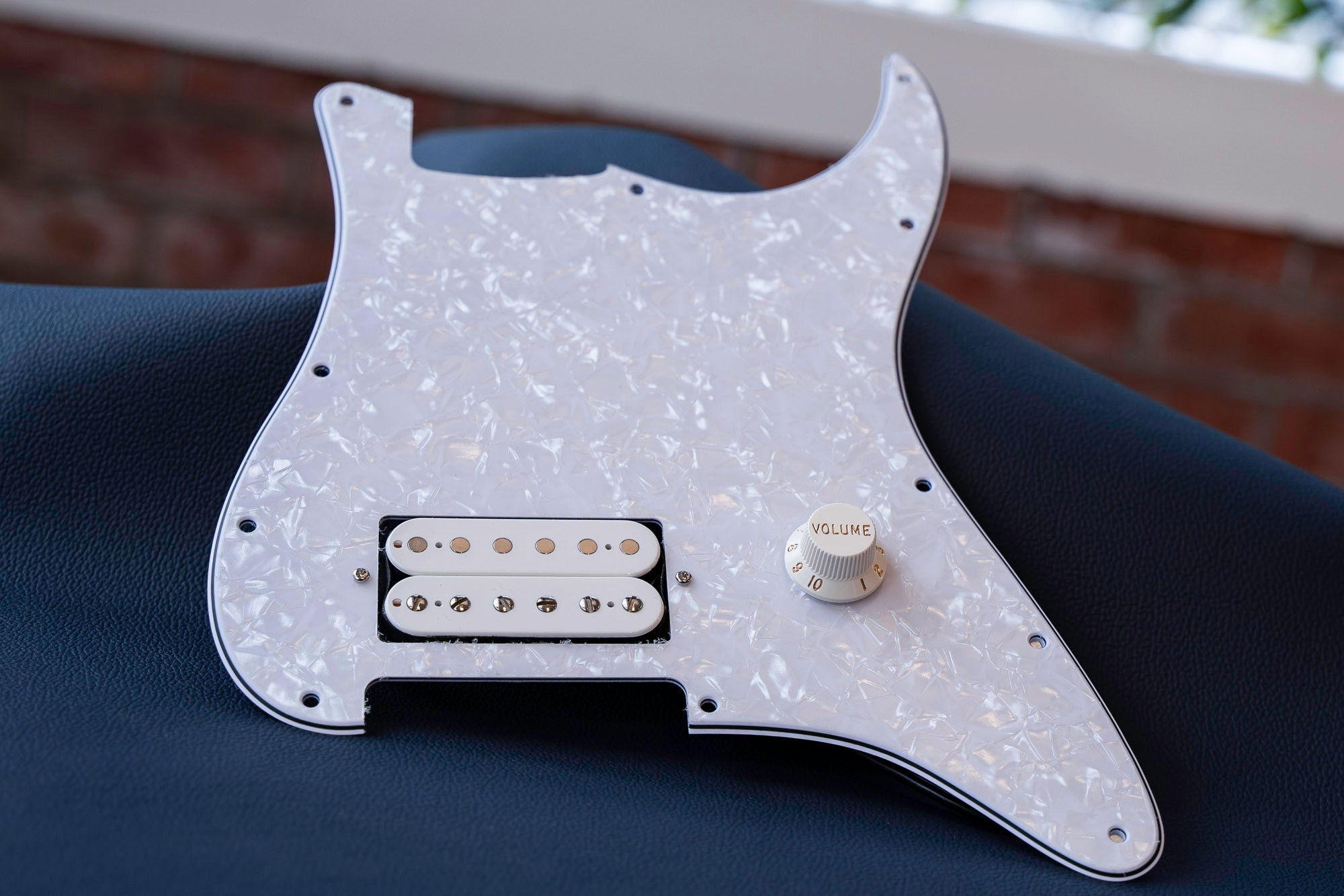 Custom Works: Single Humbucker Loaded Pickguard for Strat®