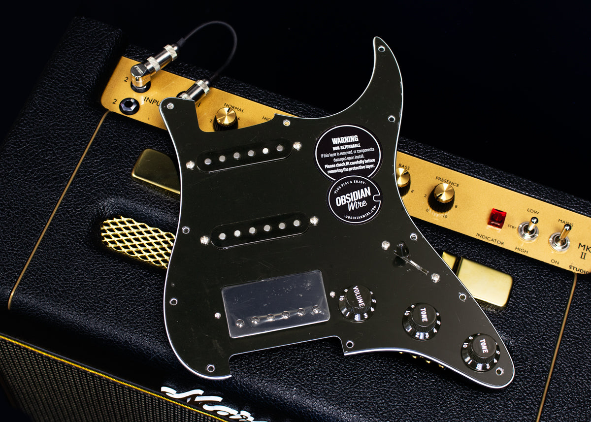 „Black on Black“ HSS Loaded Pickguard für Strat®