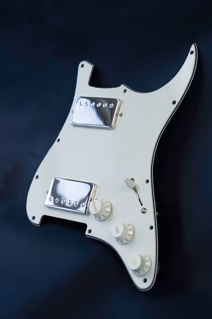 Custom Shop: HSS Loaded Pickguard für Strat®